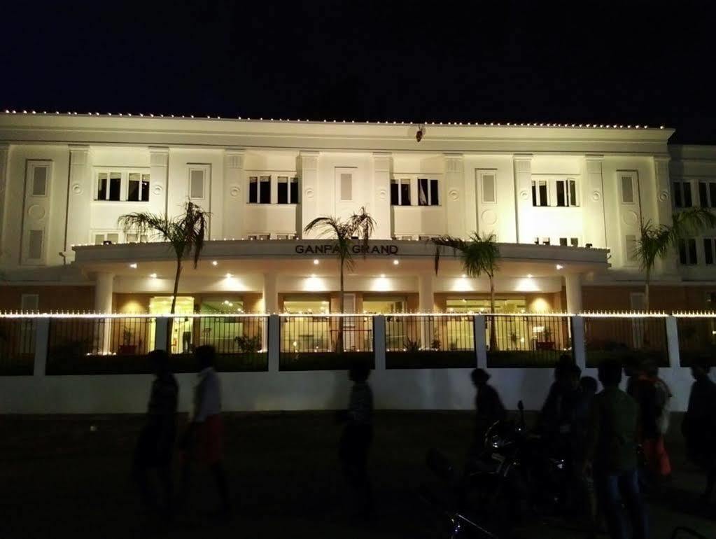 Ganpat Grand Otel Palni Dış mekan fotoğraf
