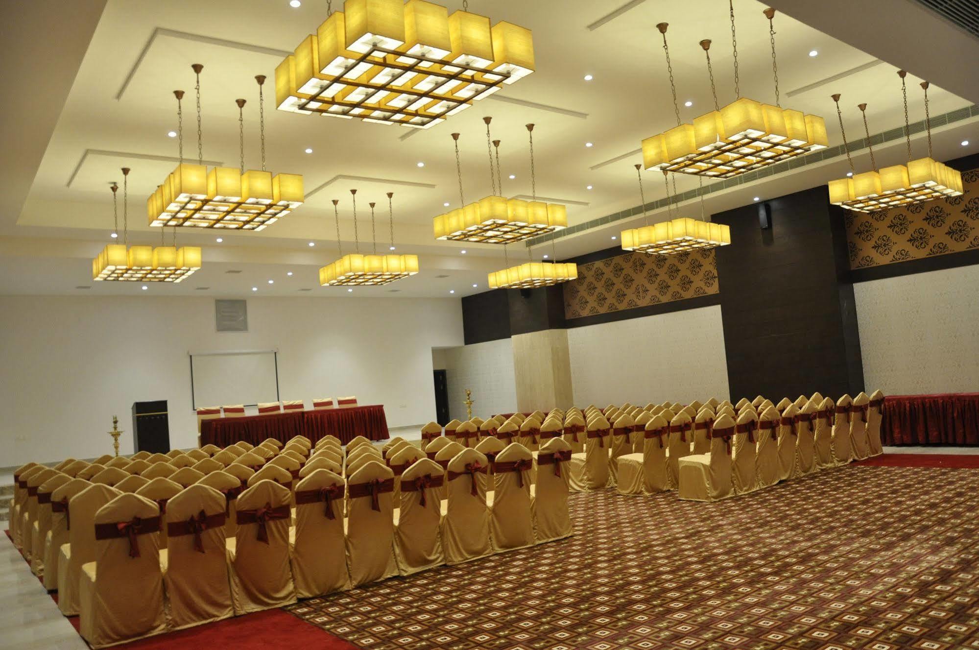 Ganpat Grand Otel Palni Dış mekan fotoğraf